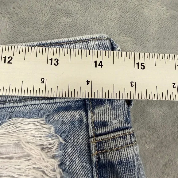 American Eagle Women Size 6 W29 Distress Denim Shorts Light Wash Comfort Stretch - Picture 5 of 6